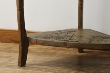 和製ビンテージ　日光彫り　咲き誇る花の彫刻が美しい飾り棚(花台、ヴィンテージ)(R-059495)