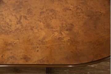 中古　美品　イタリア　Mobile Classico(モバイル・クラシコ)　ロココ調　天板のさりげない象嵌が上品なダイニングテーブル(6人掛け、オーバルテーブル)(R-059499)