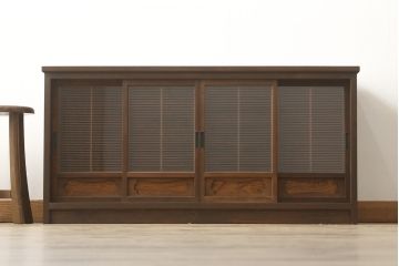 ラフジュ工房オリジナル　古建具リメイク　整然と並ぶ桟がモダンな雰囲気を醸し出すテレビ台(テレビボード、ローボード、収納棚、戸棚、リビングボード)(R-059500)
