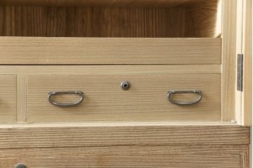 中古　国産　職人手造り　金具の黄色がアクセントになってかわいらしい総桐箪笥(並厚、和タンス、桐たんす、収納箪笥、着物箪笥)(R-059501)