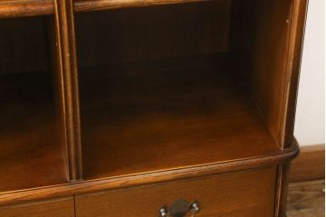 中古　超美品　松永工房　Continue(カンティーニュ)　優美な曲線が美しくクラシカルな雰囲気を高めてくれるブックケース(本棚、ブックシェルフ、収納棚)(定価約40万円)(R-059502)