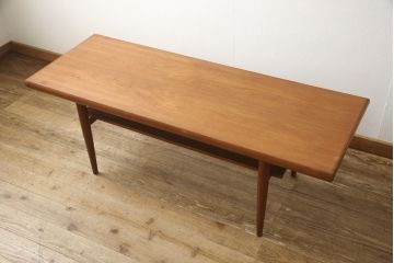 ヴィンテージ家具　デンマークビンテージ　チーク材　シンプルでスタイリッシュな空間を演出するセンターテーブル(リビングテーブル、ローテーブル、北欧)(R-059503)