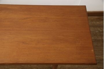 ヴィンテージ家具　デンマークビンテージ　チーク材　シンプルでスタイリッシュな空間を演出するセンターテーブル(リビングテーブル、ローテーブル、北欧)(R-059503)