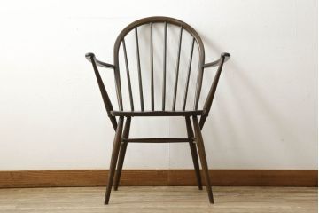 イギリスビンテージ　ERCOL(アーコール)　ナチュラルテイストのお部屋におすすめ! シンプルなフープバックアームチェア(ウィンザーチェア、板座チェア、椅子、ウインザーチェア)(R-059504)