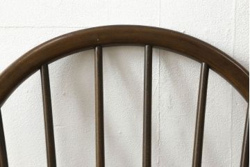 イギリスビンテージ　ERCOL(アーコール)　ナチュラルテイストのお部屋におすすめ! シンプルなフープバックアームチェア(ウィンザーチェア、板座チェア、椅子、ウインザーチェア)(R-059504)
