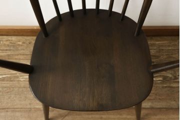 イギリスビンテージ　ERCOL(アーコール)　ナチュラルテイストのお部屋におすすめ! シンプルなフープバックアームチェア(ウィンザーチェア、板座チェア、椅子、ウインザーチェア)(R-059504)