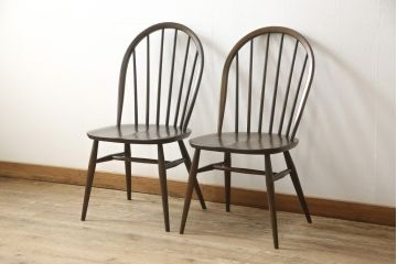 イギリスビンテージ　ERCOL(アーコール)　フープバック　シックな木肌のダイニングチェア2脚セット(ウィンザーチェア、ワークチェア、板座チェア、椅子、ヴィンテージ、ウインザーチェア)(R-059505)