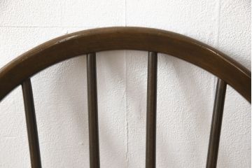 イギリスビンテージ　ERCOL(アーコール)　シンプルなクッション付きフープバックアームチェア(ウィンザーチェア、板座チェア、椅子、イス、1人掛け、ヴィンテージ、ウインザーチェア)(R-059506)