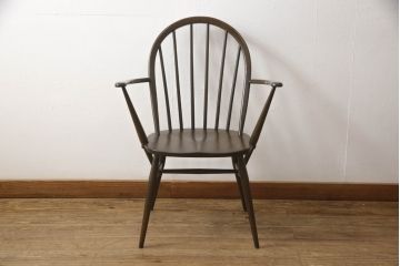 イギリスビンテージ　ERCOL(アーコール)　シンプルなクッション付きフープバックアームチェア(ウィンザーチェア、板座チェア、椅子、イス、1人掛け、ヴィンテージ、ウインザーチェア)(R-059506)