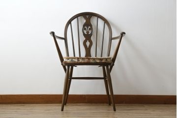 イギリスビンテージ　ERCOL(アーコール)　クッション付きシスルバックチェア(椅子、ダイニングチェア、アームチェア、ウィンザーチェア、板座チェア、イス、1人掛け、ヴィンテージ、ウインザーチェア)(R-059507)