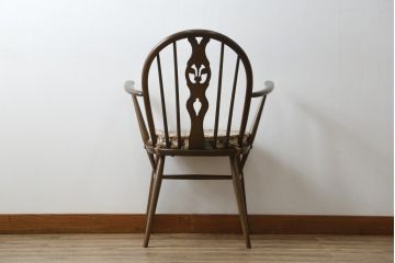 イギリスビンテージ　ERCOL(アーコール)　クッション付きシスルバックチェア(椅子、ダイニングチェア、アームチェア、ウィンザーチェア、板座チェア、イス、1人掛け、ヴィンテージ、ウインザーチェア)(R-059507)