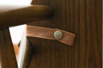 イギリスビンテージ　ERCOL(アーコール)　クッション付きシスルバックチェア(椅子、ダイニングチェア、アームチェア、ウィンザーチェア、板座チェア、イス、1人掛け、ヴィンテージ、ウインザーチェア)(R-059507)