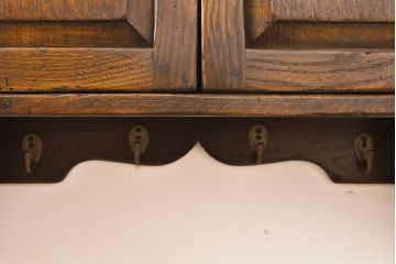 和製ヴィンテージ　オーク材　NAKAZAWA FURNITURE　エレガントな佇まいが魅力的なウォールラック(壁掛け収納棚、吊り棚、ウォールシェルフ、ビンテージ)(R-059513)