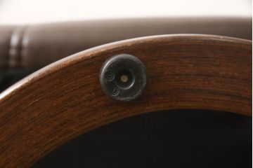 中古　美品　本革　EKORNES(エコーネス)　コンサルシリーズ　クラシック　Sサイズ　オットマン付きストレスレスチェア(レザー、リクライニングチェア、一人掛けソファ、アームチェア)(定価約23万円)(R-059516)