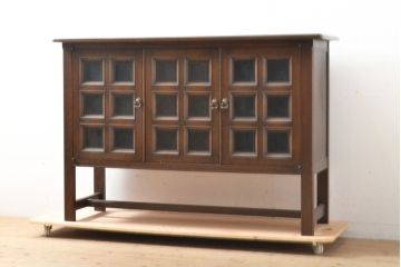 中古　美品　神戸洋家具　オーク材　クラシカルな雰囲気ただようサイドボード(定価約65万円)(収納棚、戸棚、リビングボード)(R-059519)