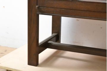 中古　美品　神戸洋家具　オーク材　クラシカルな雰囲気ただようサイドボード(定価約65万円)(収納棚、戸棚、リビングボード)(R-059519)