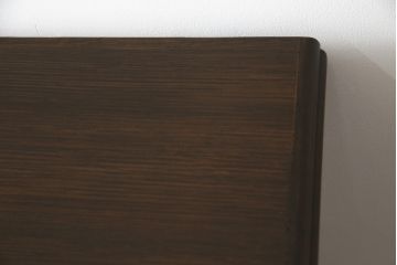 オランダビンテージ　オーク材　扉に施された彫刻が目を引くサイドボード(収納棚、戸棚、リビングボード、ヴィンテージ)(R-059520)