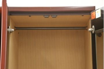 中古　美品　高級品!　在名入り(舟風)　鎌倉彫り　漆塗り・朱塗り　内部桐材　職人のこだわりが感じられるモダンな整理タンス(ワードローブ、衣装たんす、和箪笥、婚礼家具)(R-059523)