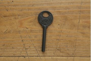 中古　岩谷堂箪笥　天板リメイク　引き出し8杯　和の趣あふれる衣装箪笥(和タンス、重ね箪笥、引き出し)(R-059527)