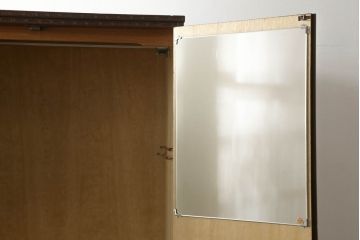 中古　美品　軽井沢彫り　細やかな彫刻に圧倒されるワードローブ(衣装タンス、洋服たんす)(R-059530)