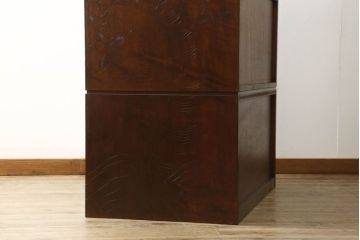 中古　美品　軽井沢彫り　細やかな彫刻に圧倒されるワードローブ(衣装タンス、洋服たんす)(R-059530)