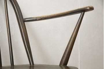 イギリスビンテージ　ERCOL(アーコール)　ナチュラルテイストのお部屋におすすめ! シンプルなクッション付きフープバックアームチェア(ウィンザーチェア、板座チェア、椅子、イス、1人掛け、ヴィンテージ、ウインザーチェア)(R-059538)