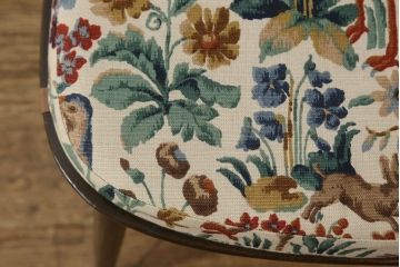 イギリスビンテージ　ERCOL(アーコール)　ナチュラルテイストのお部屋におすすめ! シンプルなクッション付きフープバックチェア(ウィンザーチェア、板座チェア、椅子、イス、1人掛け、ヴィンテージ、ウインザーチェア)(R-059539)