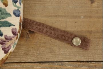 イギリスビンテージ　ERCOL(アーコール)　ナチュラルテイストのお部屋におすすめ! シンプルなクッション付きフープバックチェア(ウィンザーチェア、板座チェア、椅子、イス、1人掛け、ヴィンテージ、ウインザーチェア)(R-059539)