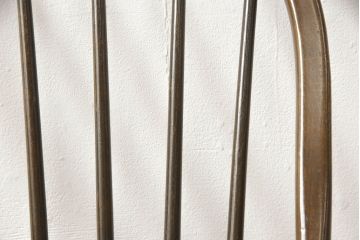 イギリスビンテージ　ERCOL(アーコール)　華やかなクッション付きフープバックチェア(ウィンザーチェア、板座チェア、椅子、イス、1人掛け、ヴィンテージ、ウインザーチェア)(R-059540)