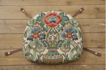 イギリスビンテージ　ERCOL(アーコール)　華やかなクッション付きフープバックチェア(ウィンザーチェア、板座チェア、椅子、イス、1人掛け、ヴィンテージ、ウインザーチェア)(R-059540)
