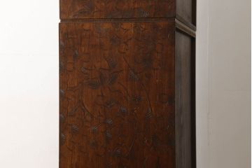 中古　伝統工芸・軽井沢彫り　大坂屋製　満開に咲く桜の彫りが見事な整理タンス(引き出し、チェスト、洋服タンス)(R-059541)