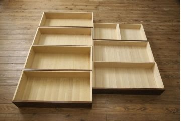 中古　伝統工芸・軽井沢彫り　大坂屋製　満開に咲く桜の彫りが見事な整理タンス(引き出し、チェスト、洋服タンス)(R-059541)