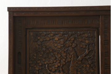 中古　伝統工芸・軽井沢彫り　大坂屋製　満開に咲く桜の彫りが見事な整理タンス(引き出し、チェスト、洋服タンス)(R-059541)