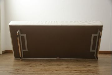 中古　美品　Poltrona Frau(ポルトローナフラウ) QUADRA(クアドラ) クッション付き　ホワイトレザーがおしゃれ!スタイリッシュな空間を演出するオットマン+3人掛けソファセット(3P、4人掛け、4P、本革)(定価約350万円以上)(R-059543)