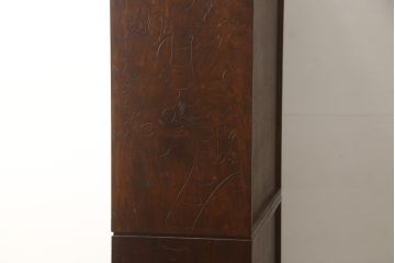 中古　美品　伝統工芸・軽井沢彫り　内部が桐材の高級品!　満開に咲く桜の彫りが見事な衣装盆付きの重ねタンス(衣装箪笥、着物箪笥、和タンス)(R-059544)