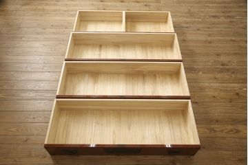 中古　欅産業　本漆　朱塗り　上質な和の空間づくりに取り入れたい仙台箪笥(衣装箪笥、和タンス、収納たんす、引き出し)(定価約90万円)(R-059545)