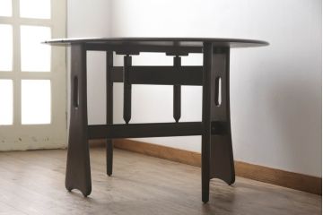 中古　美品　激レアモデル!!　ERCOL(アーコール)　大人の落ち着いた空間を演出するバタフライテーブル(ドロップリーフテーブル、ゲートレッグテーブル、4人掛けダイニングテーブル)(R-059546)