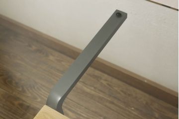 中古　美品　イタリア　ドリアデ　フラーテ(FRATE)　スタイリッシュな空間づくりにおすすめのガラステーブル(ダイニングテーブル)(定価約73万円)(R-059549)
