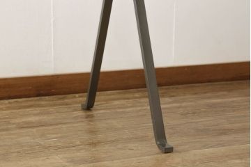中古　美品　イタリア　ドリアデ　フラーテ(FRATE)　スタイリッシュな空間づくりにおすすめのガラステーブル(ダイニングテーブル)(定価約73万円)(R-059549)