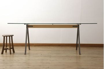 中古　美品　イタリア　ドリアデ　フラーテ(FRATE)　スタイリッシュな空間づくりにおすすめのガラステーブル(ダイニングテーブル)(定価約73万円)(R-059549)