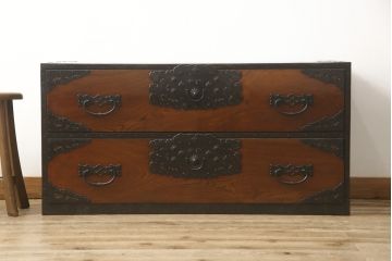 和製アンティーク　美品　前面欅(ケヤキ)・中桐　金具の立派な佐渡箪笥・上段(小木箪笥、和たんす、時代箪笥、収納箪笥、引き出し)(R-059552)
