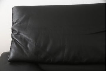 中古　B&B　ITALIA(イタリア)　ARANDA(アランダ)　上質な空間づくりにおすすめの本革(レザー)張り2.5人掛けソファ(2人掛けソファ、3人掛けソファ)(定価約120万円)(R-059555)