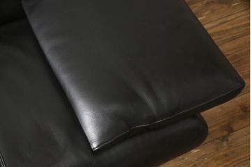 中古　B&B　ITALIA(イタリア)　ARANDA(アランダ)　上質な空間づくりにおすすめの本革(レザー)張り2.5人掛けソファ(2人掛けソファ、3人掛けソファ)(定価約120万円)(R-059555)