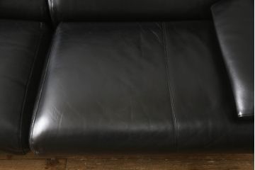 中古　B&B　ITALIA(イタリア)　ARANDA(アランダ)　上質な空間づくりにおすすめの本革(レザー)張り2.5人掛けソファ(2人掛けソファ、3人掛けソファ)(定価約120万円)(R-059555)