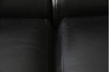 中古　B&B　ITALIA(イタリア)　ARANDA(アランダ)　上質な空間づくりにおすすめの本革(レザー)張り2.5人掛けソファ(2人掛けソファ、3人掛けソファ)(定価約120万円)(R-059555)