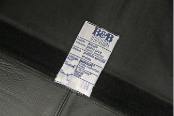 中古　B&B　ITALIA(イタリア)　ARANDA(アランダ)　上質な空間づくりにおすすめの本革(レザー)張り2.5人掛けソファ(2人掛けソファ、3人掛けソファ)(定価約120万円)(R-059555)
