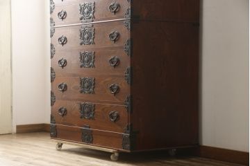 中古　美品　岩谷堂箪笥　奥行たっぷりサイズの特注品!観音扉付き衣装箪笥(チェスト、洋服タンス、収納タンス、重ね箪笥、着物箪笥)(R-059556)