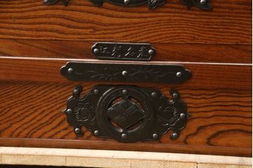 中古　美品　岩谷堂箪笥　奥行たっぷりサイズの特注品!観音扉付き衣装箪笥(チェスト、洋服タンス、収納タンス、重ね箪笥、着物箪笥)(R-059556)