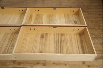 中古　美品　岩谷堂箪笥　奥行たっぷりサイズの特注品!和の趣あふれる衣装箪笥(チェスト、洋服タンス、収納タンス、着物箪笥)(R-059558)