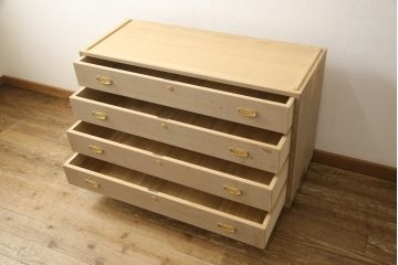 中古　伝統工芸品　名古屋桐箪笥　気品ある佇まいが魅力の総桐箪笥ローチェスト(並厚、総桐たんす、ローボード、引き出し)(R-059559)